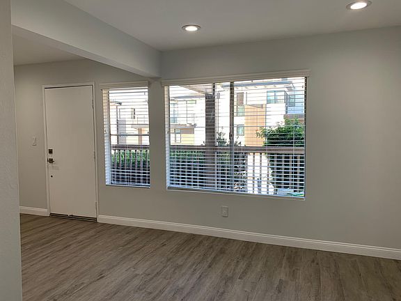5th image of 944 Monterey Blvd APT 3