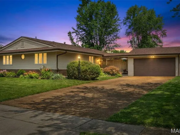 12509 Larkwood Dr, Saint Louis, MO 63146