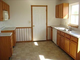4th image of 1621 William Henry Ln