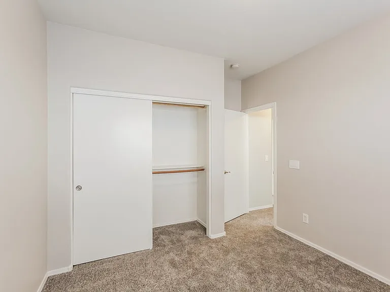 6412 W Hilton Ave — Photo 12