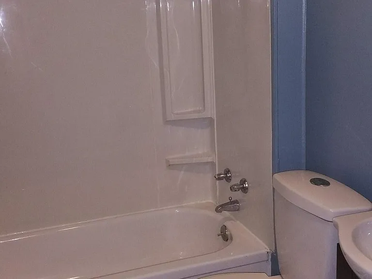 36 Pine St #2R — Photo 3