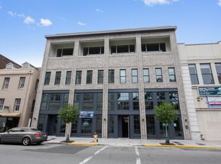4 W State St #203, Savannah, GA 31401