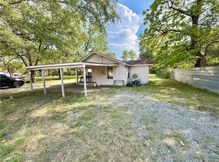 105 Witteville Rd, Poteau, OK 74953