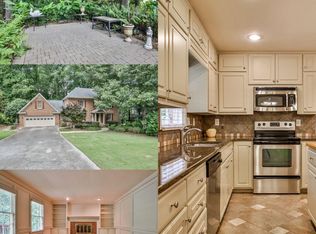 133 Jamestown Ct, Lilburn, GA 30047