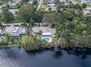 1176 Pine Rd, West Palm Beach, FL 33406