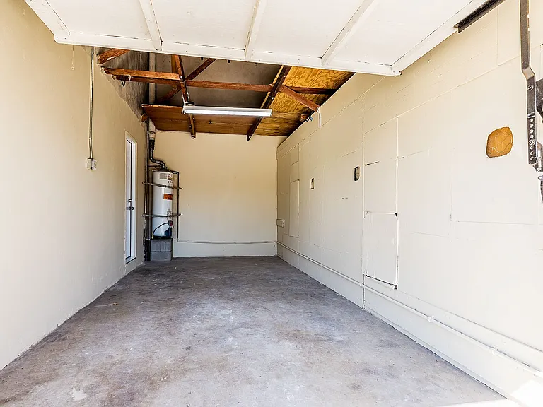 306 Dahlia Ave — Photo 16