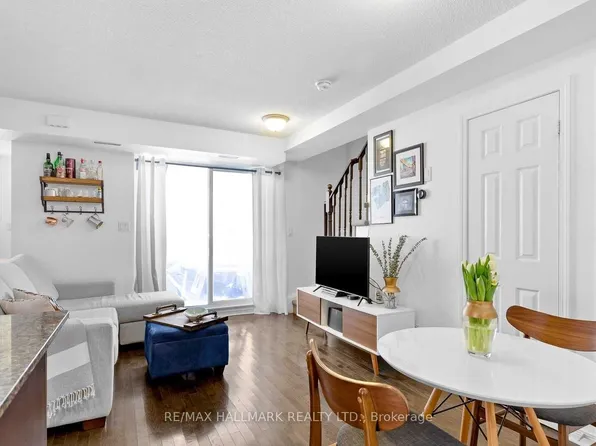 11 Ruttan St Unit 122, Toronto, ON M6P 0A1