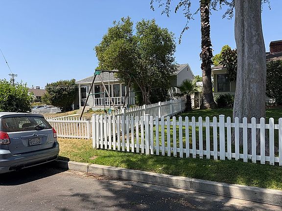 4th image of 10427 Margate St