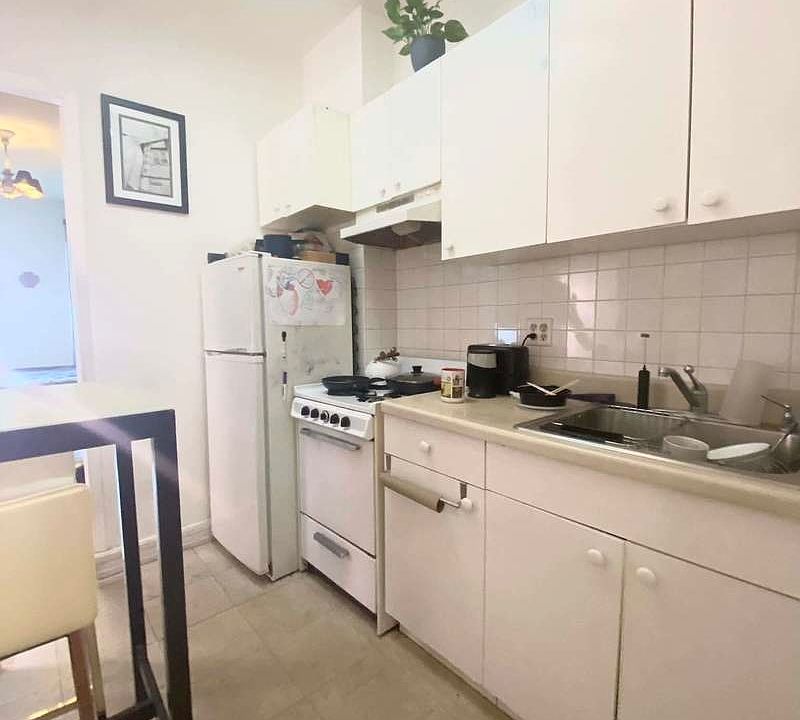 2nd image of 150 N 9th St #L1