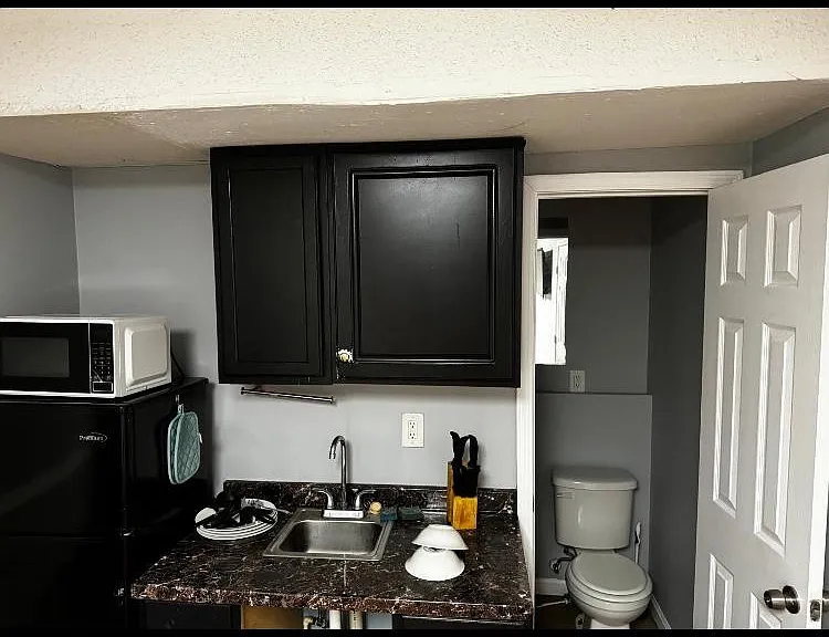 2102 Oakland Ridge Dr — Photo 2