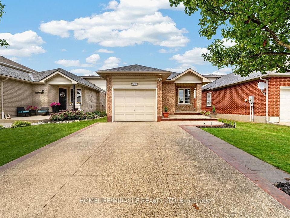 1st image of 125 Hawkins Dr