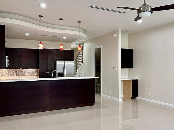3rd image of 3006 S L Ln APT 2
