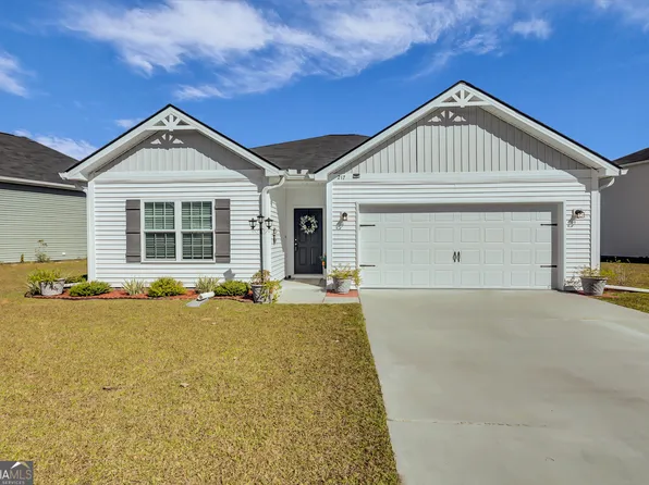 217 Brightleaf Cir, Hinesville, GA 31313