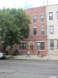 Rented by Transvilla Real Estate & Development Group Inc.