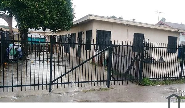 6829 Makee Ave