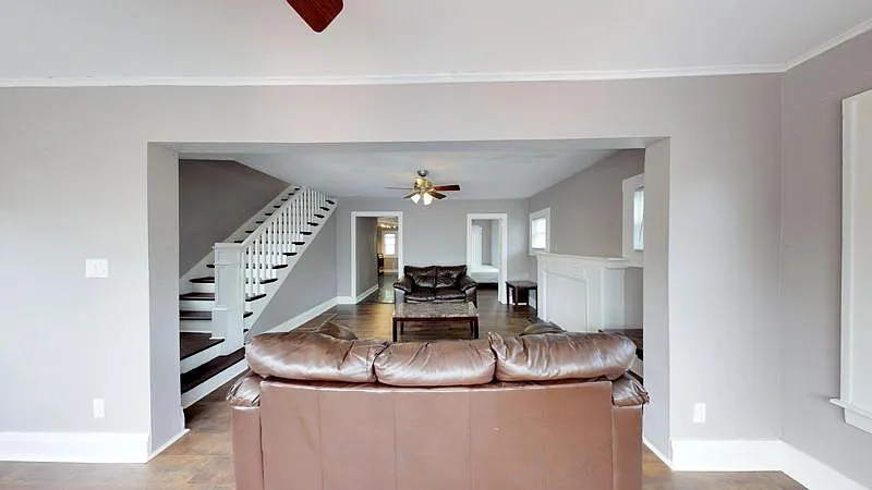 4 bed, 1260 sqft, $2,600 — Photo 4
