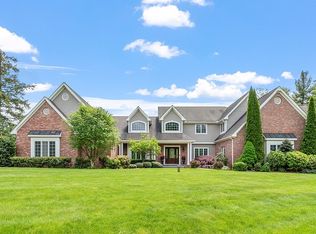 10 Sheffield St, Windham, NH 03087