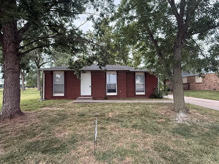 7001 W Newell St — Photo 1