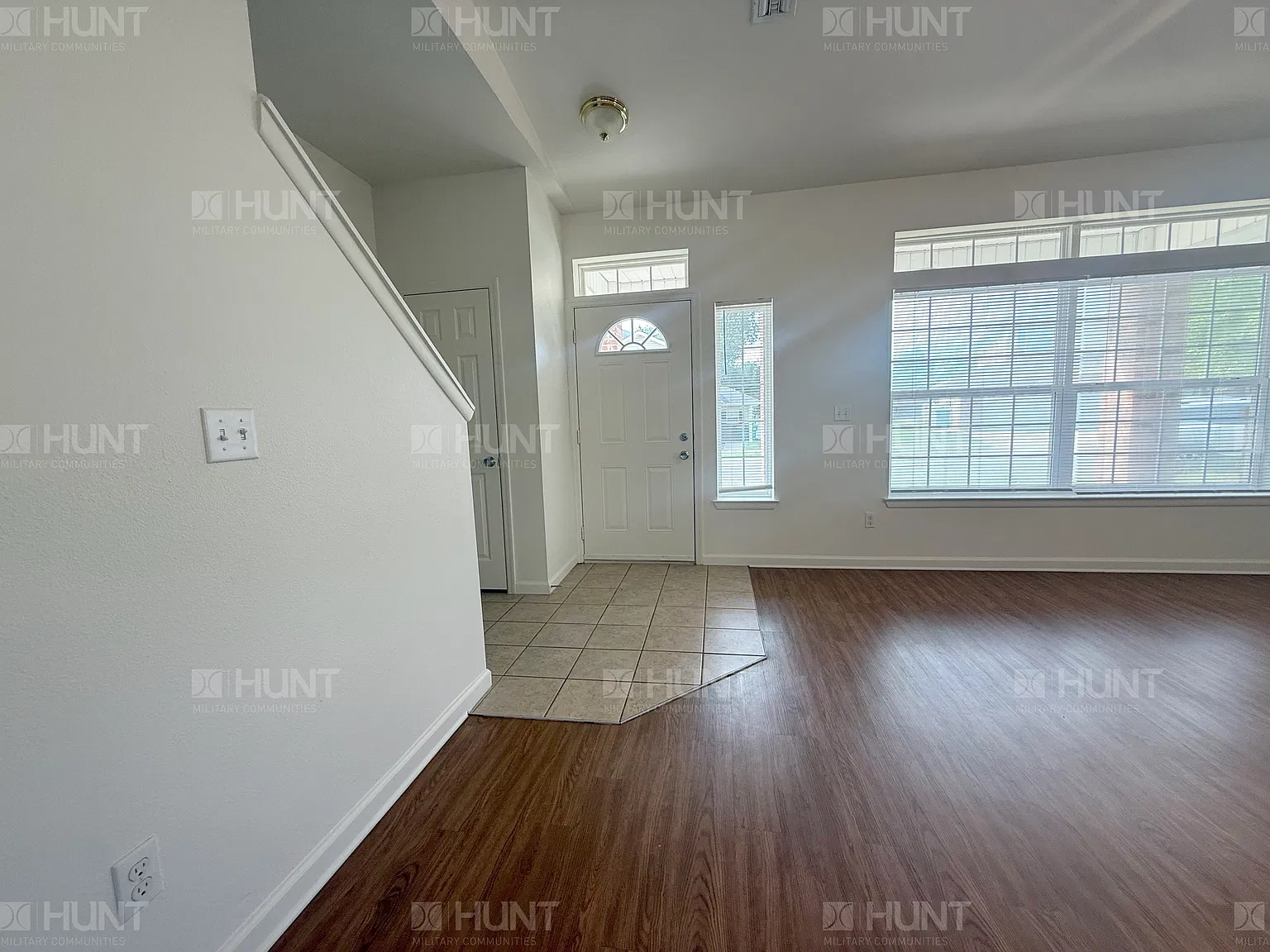 3 bed, 2.5 bath, 1889 sqft, $1,959 — Photo 4