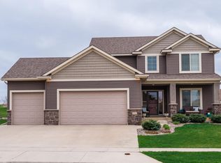4593 Summit Pointe Pl NW, Rochester, MN 55901