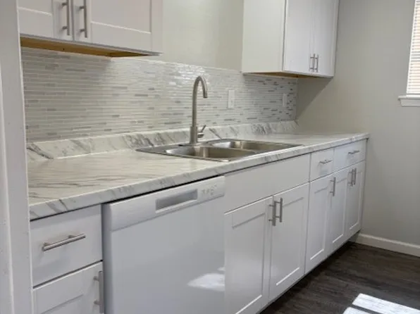 1230 Cavender Dr #210E, Hurst, TX 76053