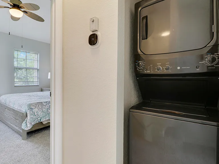 123 E Thatch Palm Cir — Photo 21