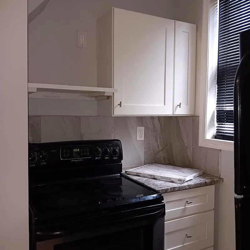 3 bed, 1000 sqft, $1,600 — Photo 1