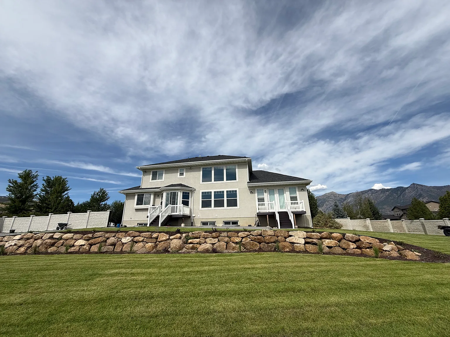 4 bed, 3.5 bath, 4011 sqft, $4,850 — Photo 4