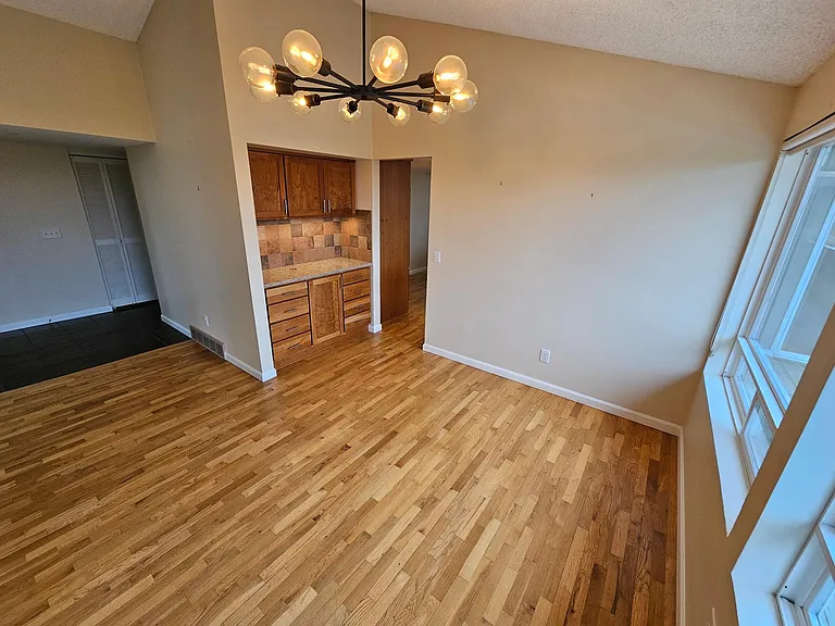 12151 SE 15th St — Photo 3