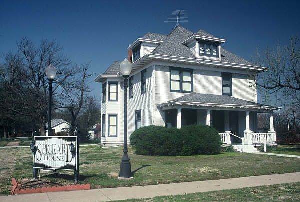 1st image of 201 N Green Ave