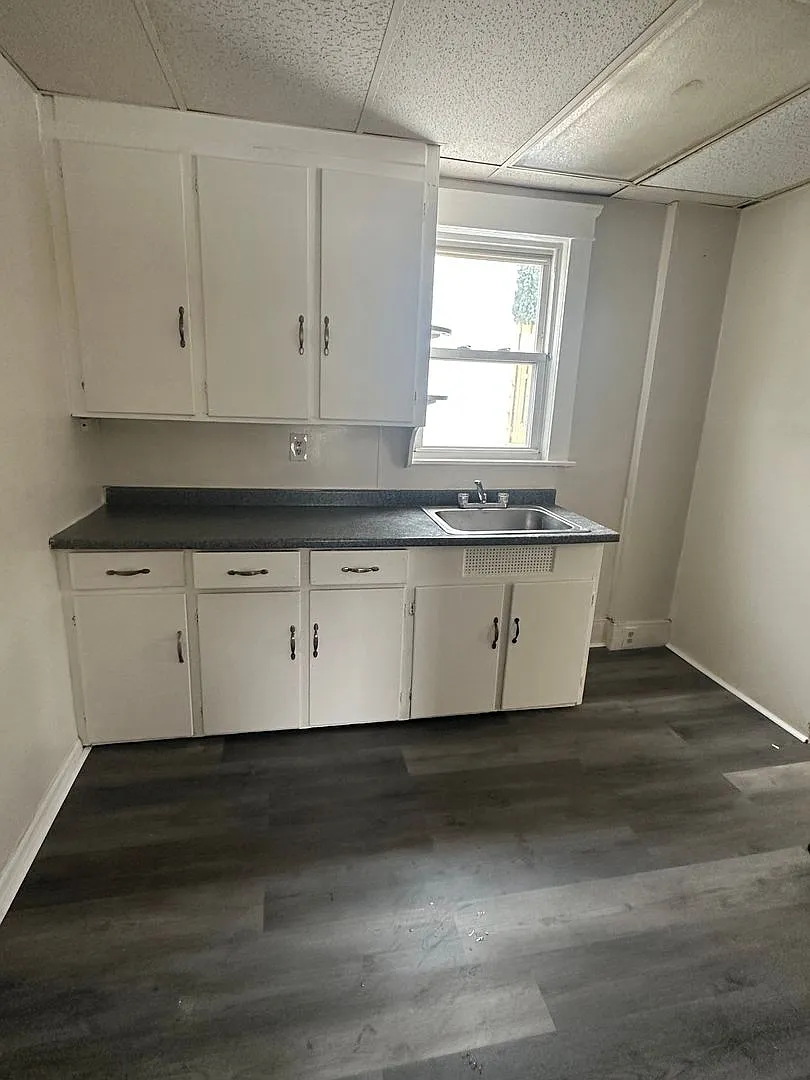 3bd Single Family Akron Cash Pay — Photo 2
