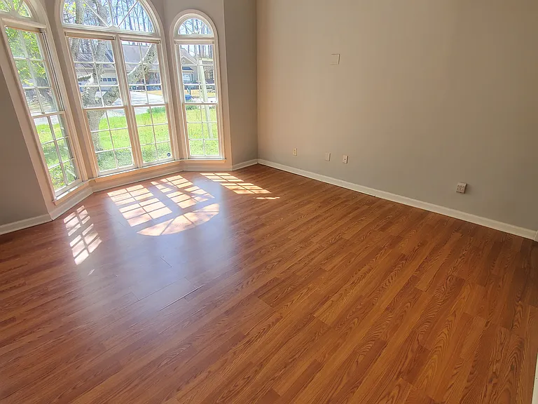 1195 Burning Bush Dr — Photo 13