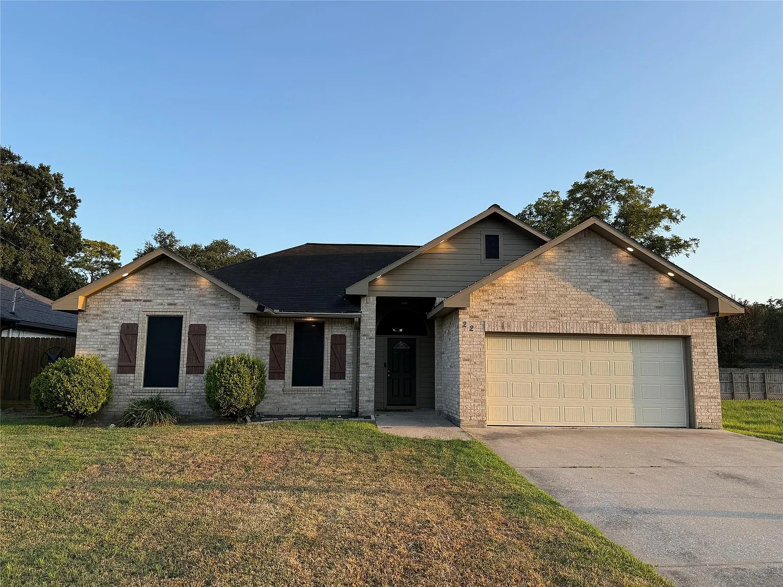 3 bed, 2.0 bath, 1455 sqft, $2,500 — Photo 1