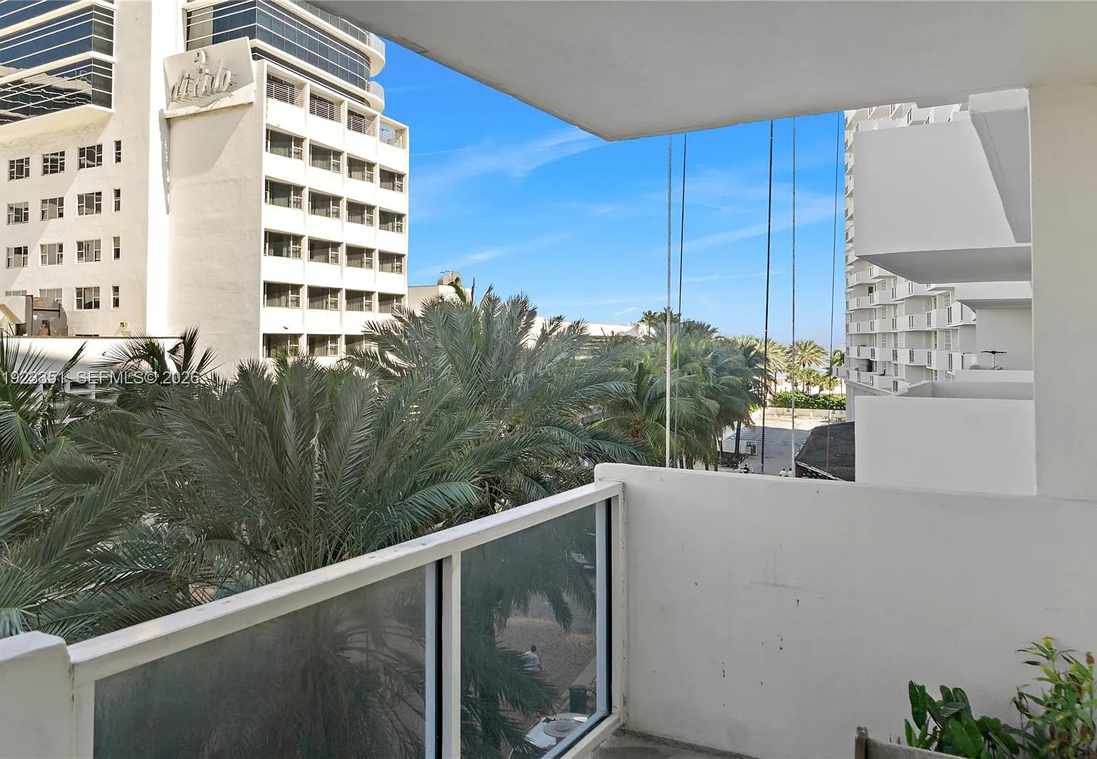 The Decoplage Condo — Photo 4