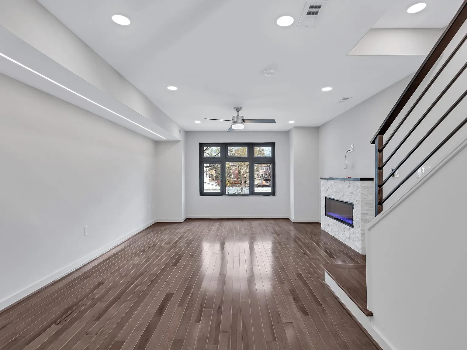 3 bed, 2.5 bath, 1500 sqft, $4,500 — Photo 4