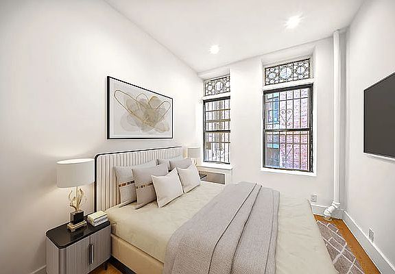 5th image of 322 Convent Ave APT A