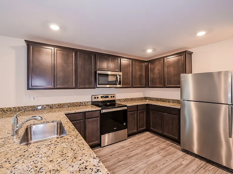 189 Blackstone Dr — Photo 8