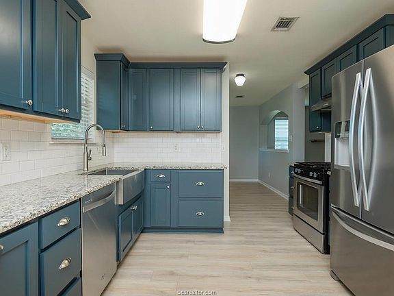 5th image of 15110 Faircrest Dr