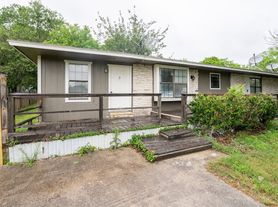 6950 Lark Haven Ln