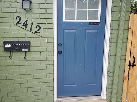 3rd image of 2412 Mapleton Ave