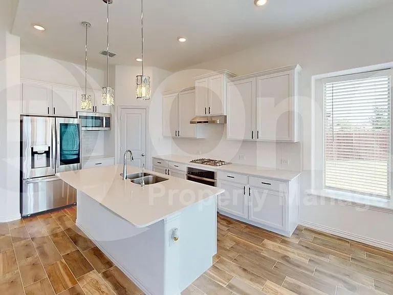 7324 Black Cherry Ln — Photo 3