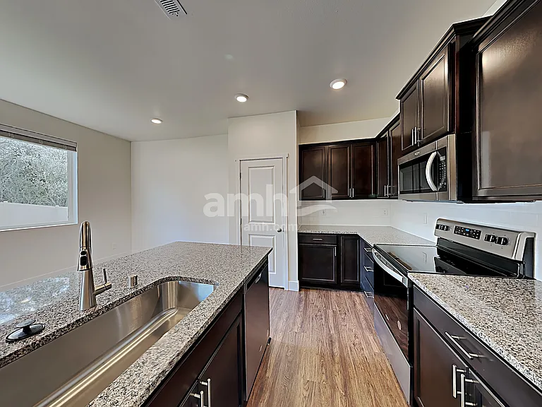 19314 16th Avenue Ct E — Photo 3
