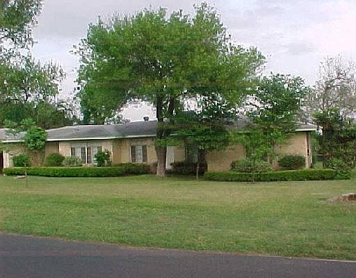 1st image of 220 SKYVIEW DR E