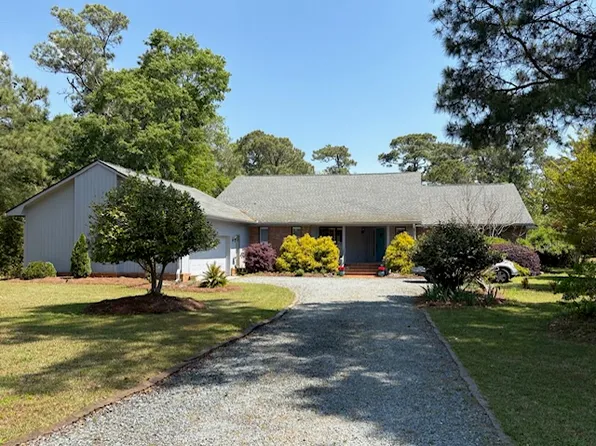 123 Olde Point Rd, Hampstead, NC 28443