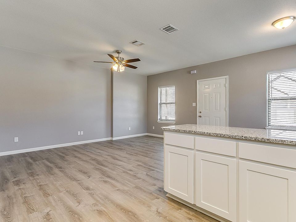 2nd image of 108 Ridgmar Dr Unit B4-109