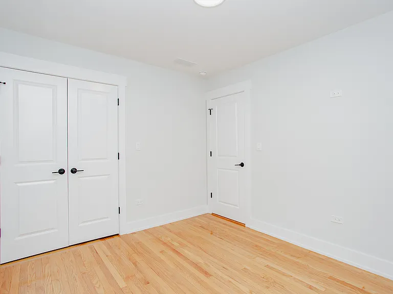 5509 N Central Ave — Photo 8