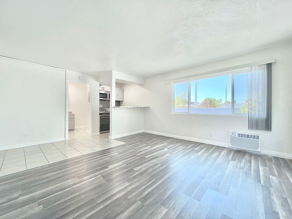 1st image of 3360 W Lincoln Ave #410