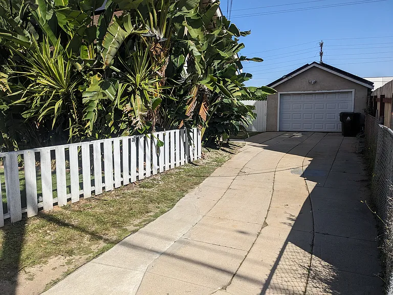4547 W 16th Pl — Photo 24