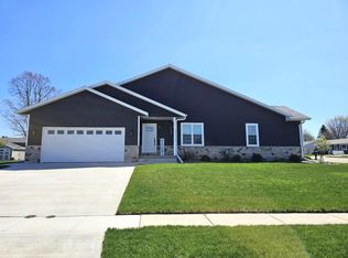 605 Beske St, Waupun, WI 53963
