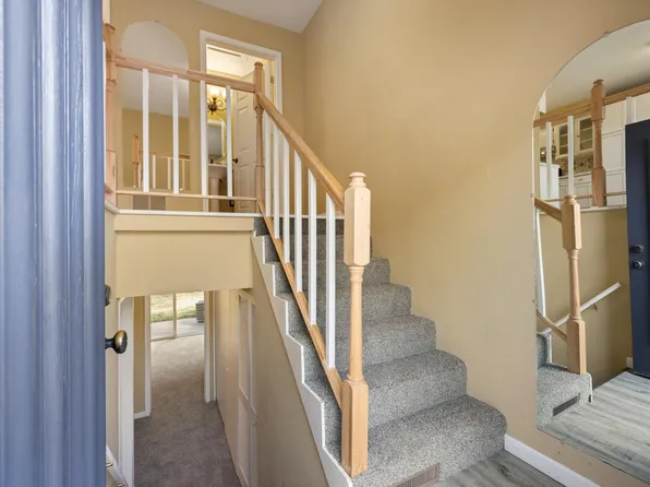 8855 Ironwood Ave S, Cottage Grove, MN 55016